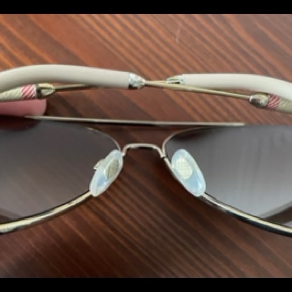 Authentic BURBERRY Blonde Aviator Sunglasses with hard case main image 4